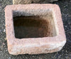 Pila de piedra rojiza 43 x 36 cm.