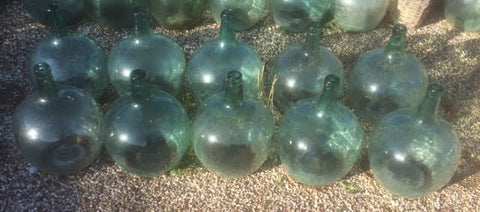 Damajuanas pequeñas