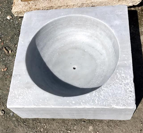Lavabo antiguo de mármol cuadrado 55 x 55 cm