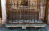 Balcon antiguo de hierro con remaches