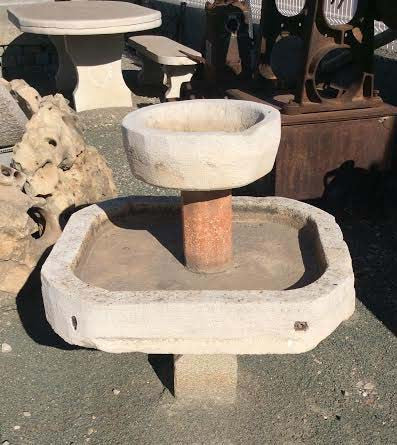 Fuente de piedra reciclada