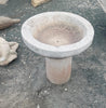 Fuente de piedra de centro.