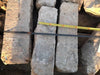 Bordillos piedra gris.