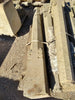 Columnas antiguas de piedra.