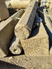 Columnas antiguas de piedra.
